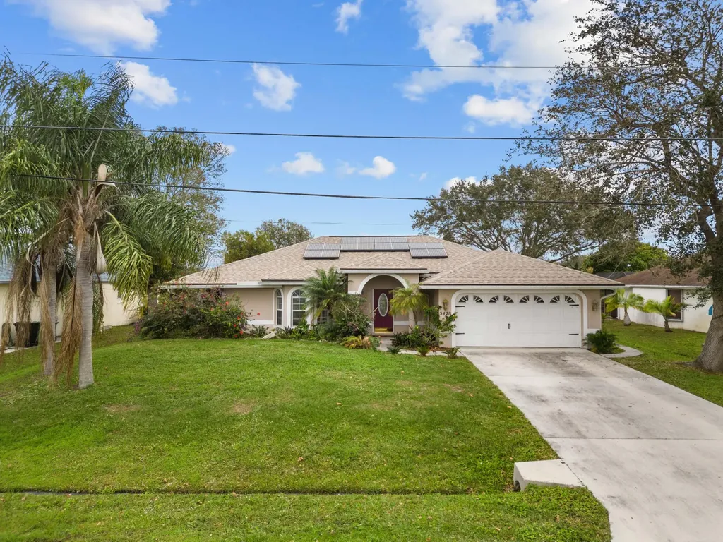5428 NW Edgewater Avenue Port St Lucie FL 34983