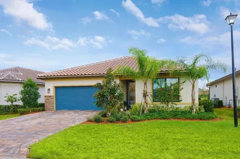 676 SE Villandry Way Port St Lucie FL 34984