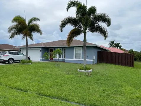 551 SW Halifax Avenue Port St Lucie FL 34953