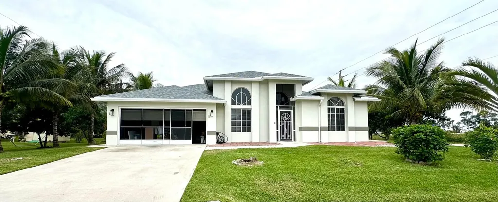 1598 SW Gadsan Avenue Port St Lucie FL 34953