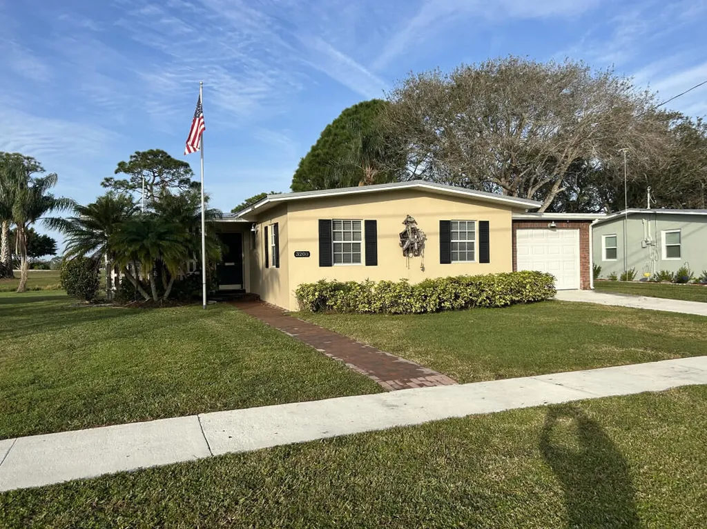 3208 SE Monte Vista Street Port St Lucie FL 34952