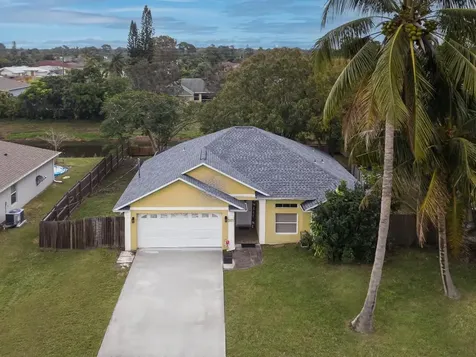 365 SE Whitmore Drive Port St Lucie FL 34984