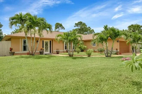 1512 SE Crown Street Port St Lucie FL 34983