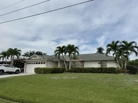 6774 NW Abigail Avenue Port St Lucie FL 34983