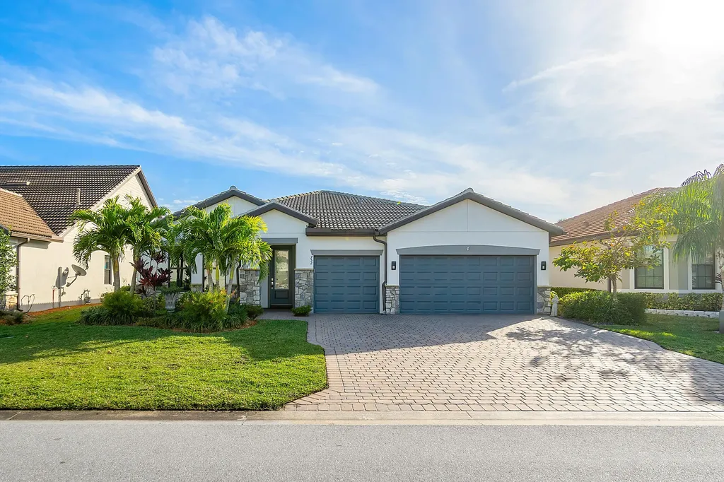 752 SE Villandry Way Port St Lucie FL 34984