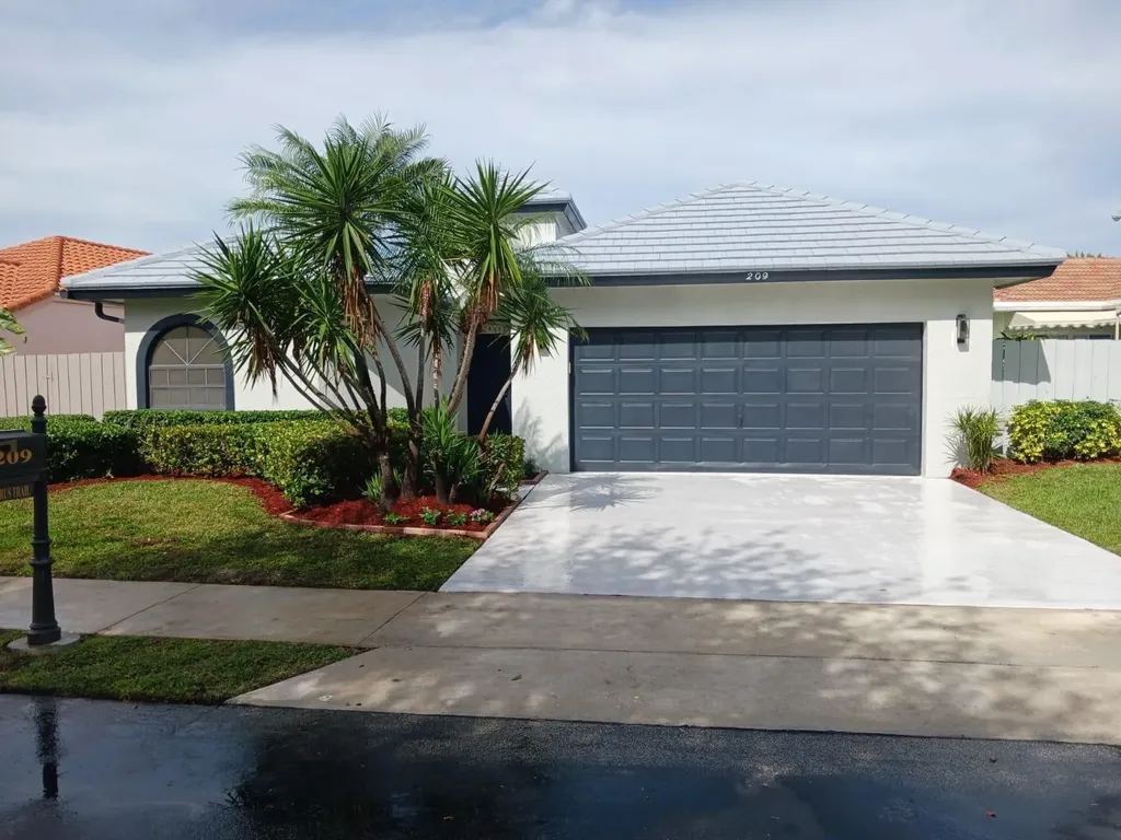 209 Citrus Trail Boynton Beach FL 33436