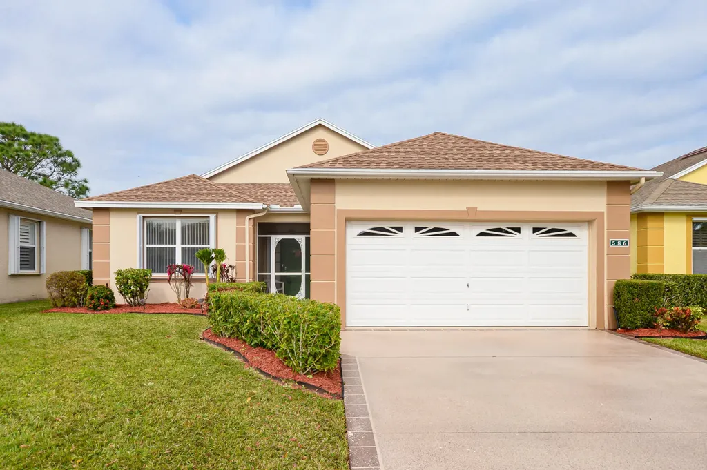 586 NW Cortina Lane Port St Lucie FL 34986