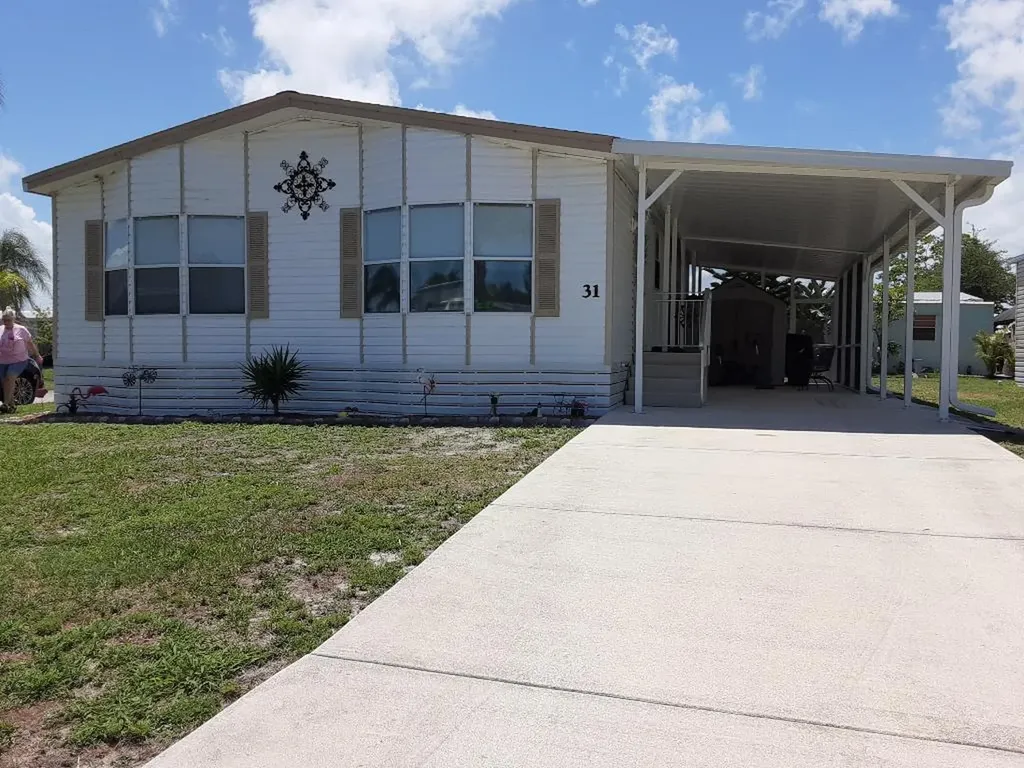 31 Alta Loma Port St Lucie FL 34952
