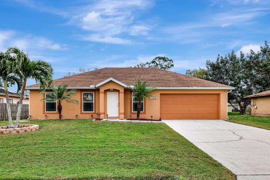1329 SW Hibiscus Street Port St Lucie FL 34983