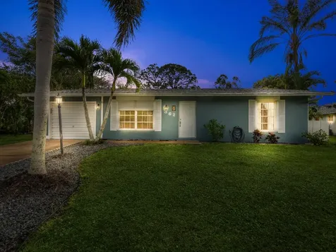 362 NE Brasher Court Port St Lucie FL 34983