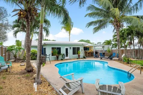 2021 Collier Avenue Lake Worth FL 33461