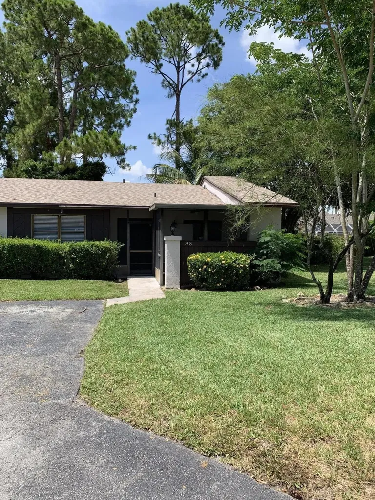 96 Conaskonk Circle Royal Palm Beach FL 33411