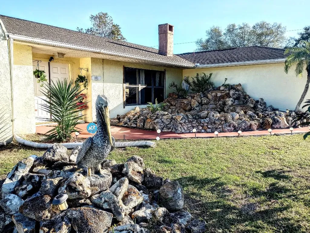 191 SW Thanksgiving Avenue Port St Lucie FL 34984