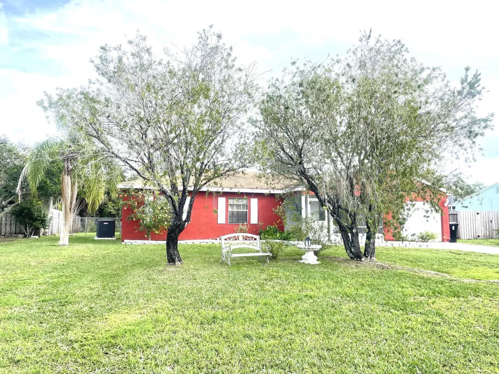 1431 SE Belcrest Street Port St Lucie FL 34952