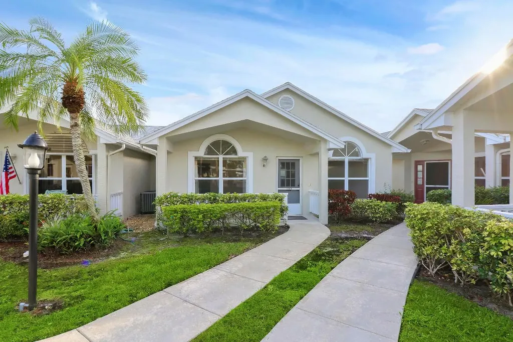 1146 NW Lombardy Drive Port St Lucie FL 34986