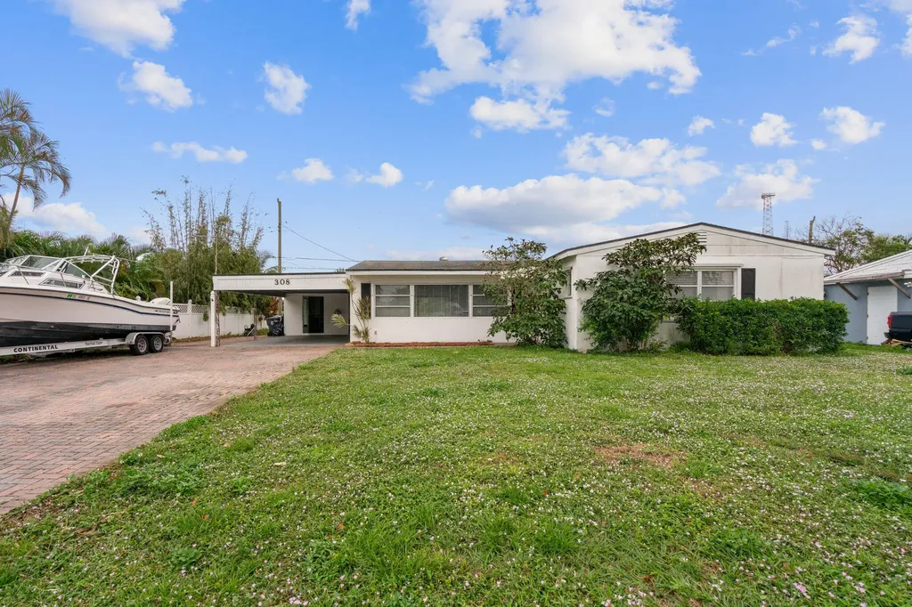308 Elizabeth Road Lake Worth FL 33461