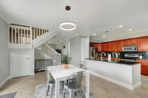 328 W Pine Street Lantana FL 33462