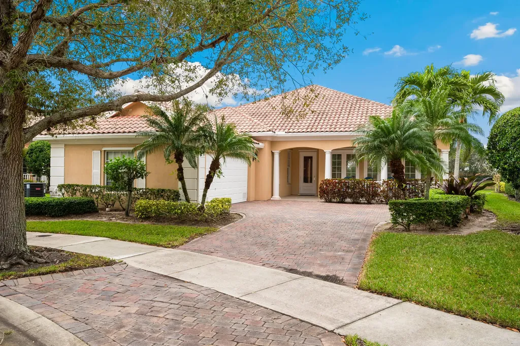 10958 SW Hartwick Drive Port St Lucie FL 34987