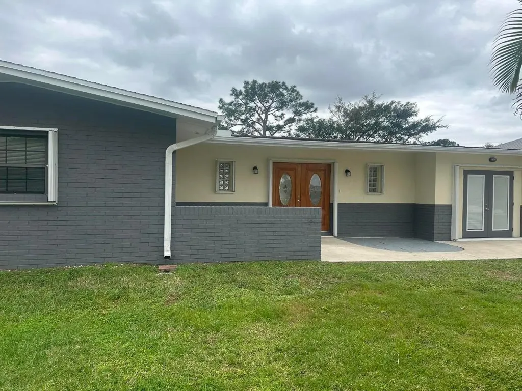 950 SE Belfast Avenue Port St Lucie FL 34983