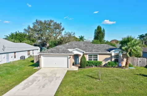 607 SW Cynthia Street Port St Lucie FL 34983