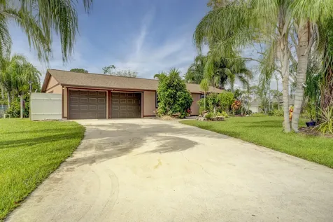 2392 SW Madrid Road Port St Lucie FL 34953