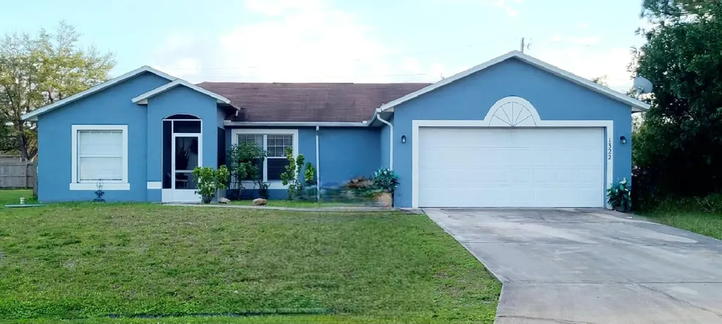 1322 SW Halford Avenue Port St Lucie FL 34953