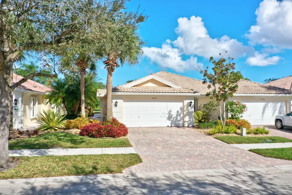 9033 SE Hawks Nest Court Hobe Sound FL 33455