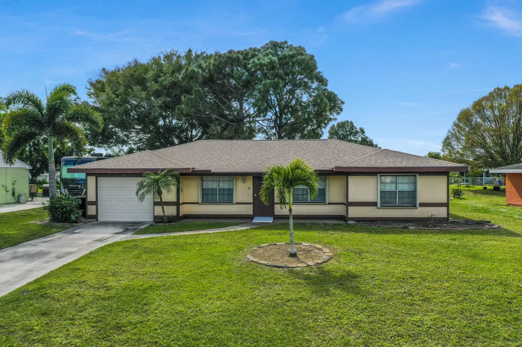 632 SW Everett Court Port St Lucie FL 34953