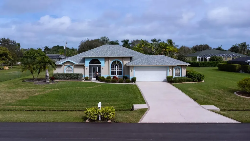 2031 SE Pyramid Road Port St Lucie FL 34952