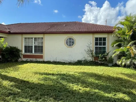 466 SW Dauphin Avenue Port St Lucie FL 34953