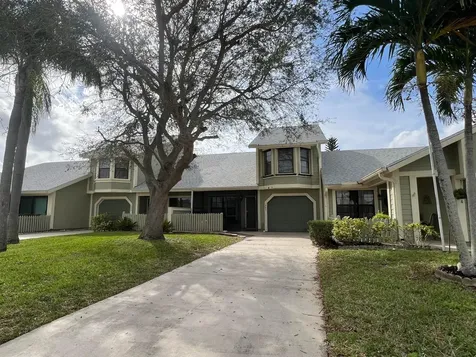 1542 SE Dewberry Court Port St Lucie FL 34952