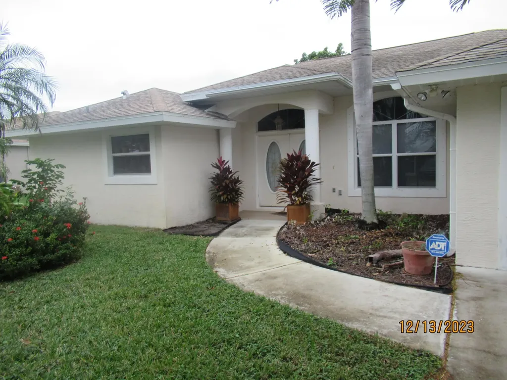 2459 SE Pascal Avenue Port St Lucie FL 34952
