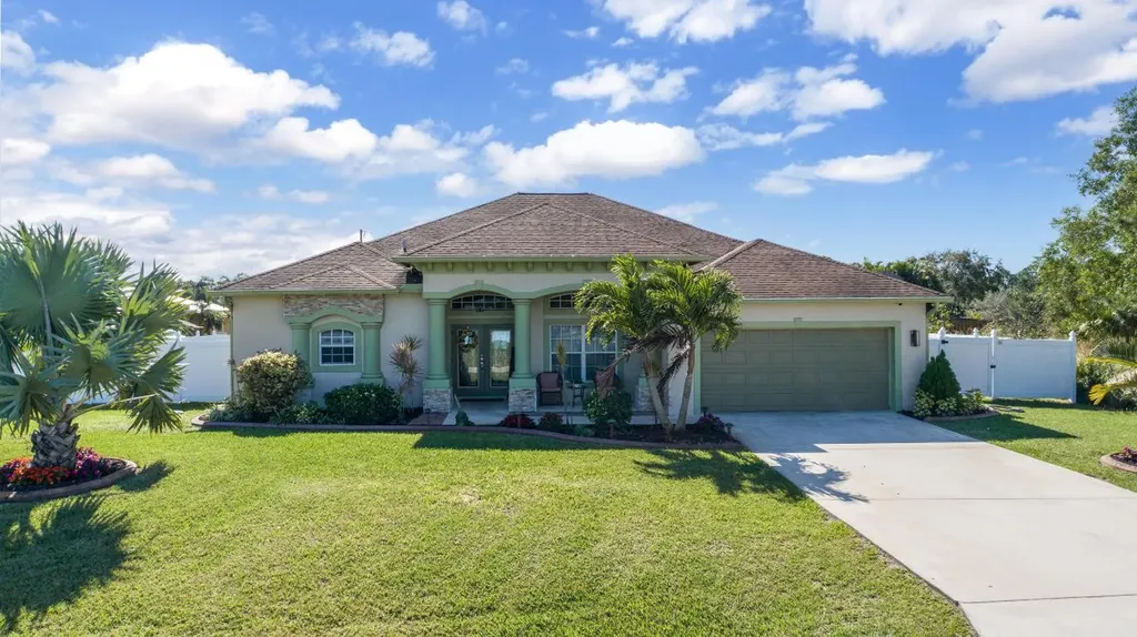 5856 NW Hann Drive Port St Lucie FL 34986