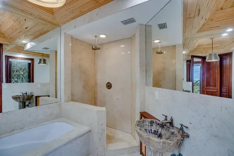 6722 N Highway A1a Hutchinson Island FL 34949