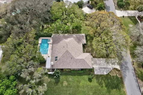 470 38th Square SW Vero Beach FL 32968