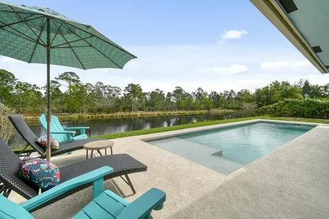 8684 SE Pinehaven Avenue Hobe Sound FL 33455