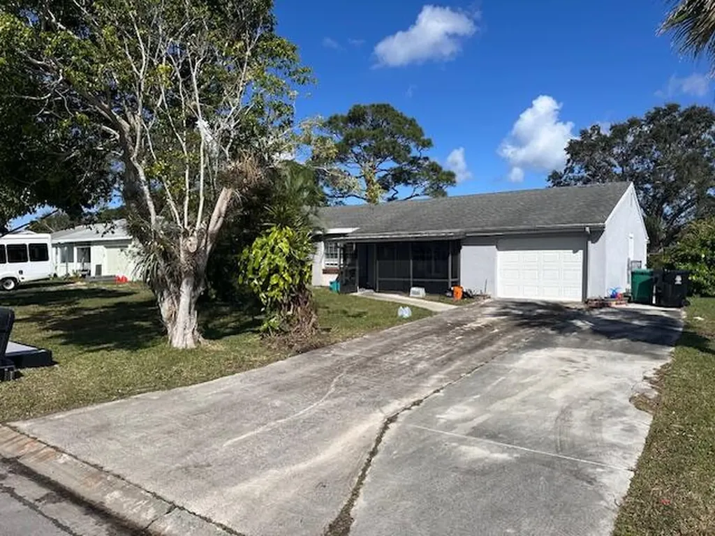 2055 SE Triumph Road Port St Lucie FL 34952