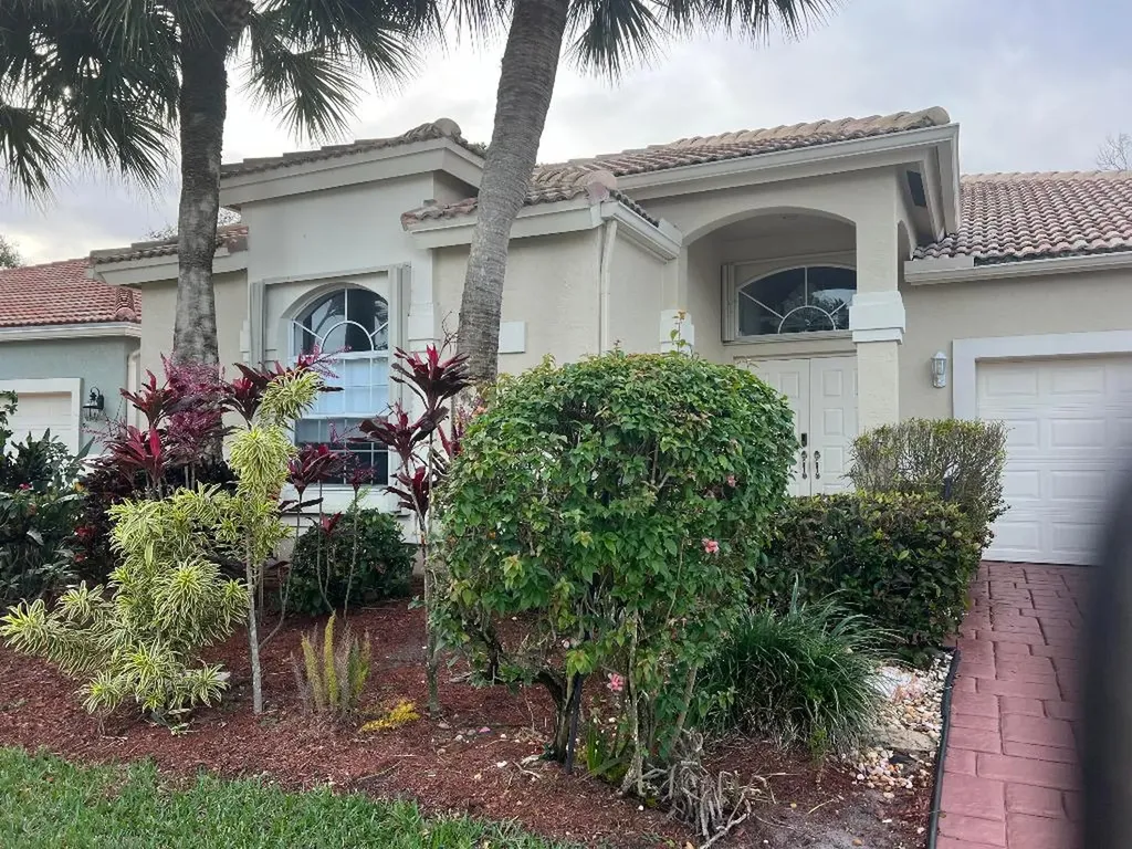 10896 Royal Caribbean Circle Boynton Beach FL 33437