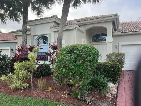 10896 Royal Caribbean Circle Boynton Beach FL 33437