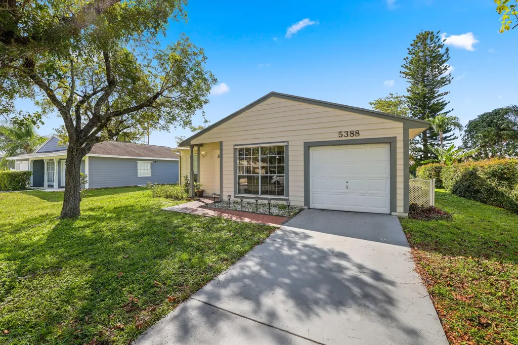5388 Courtney Circle Boynton Beach FL 33472