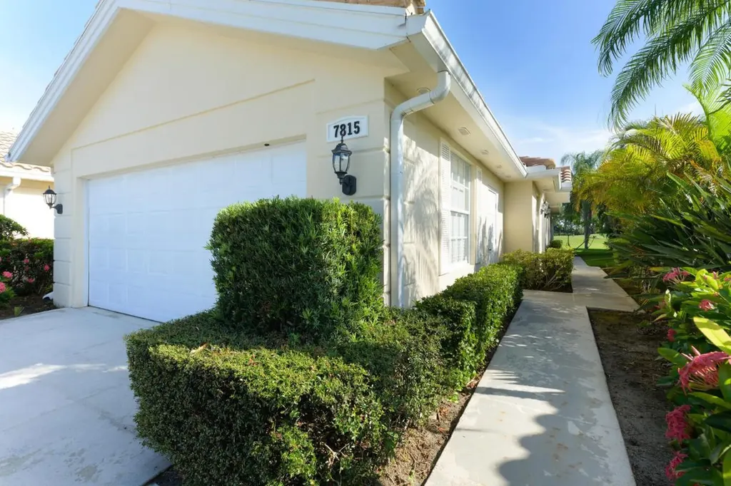 7815 SE Spicewood Circle Hobe Sound FL 33455
