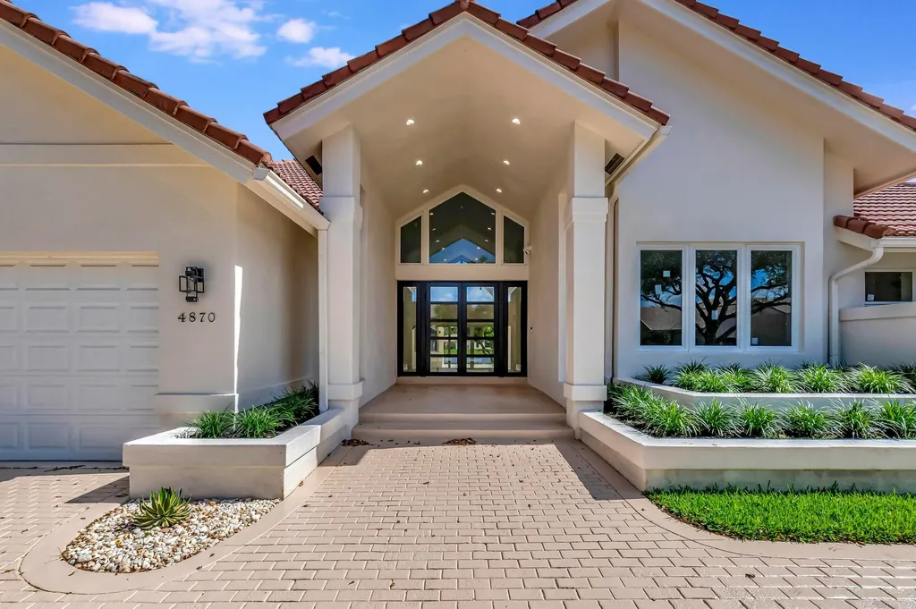 4870 Regency Court Boca Raton FL 33434