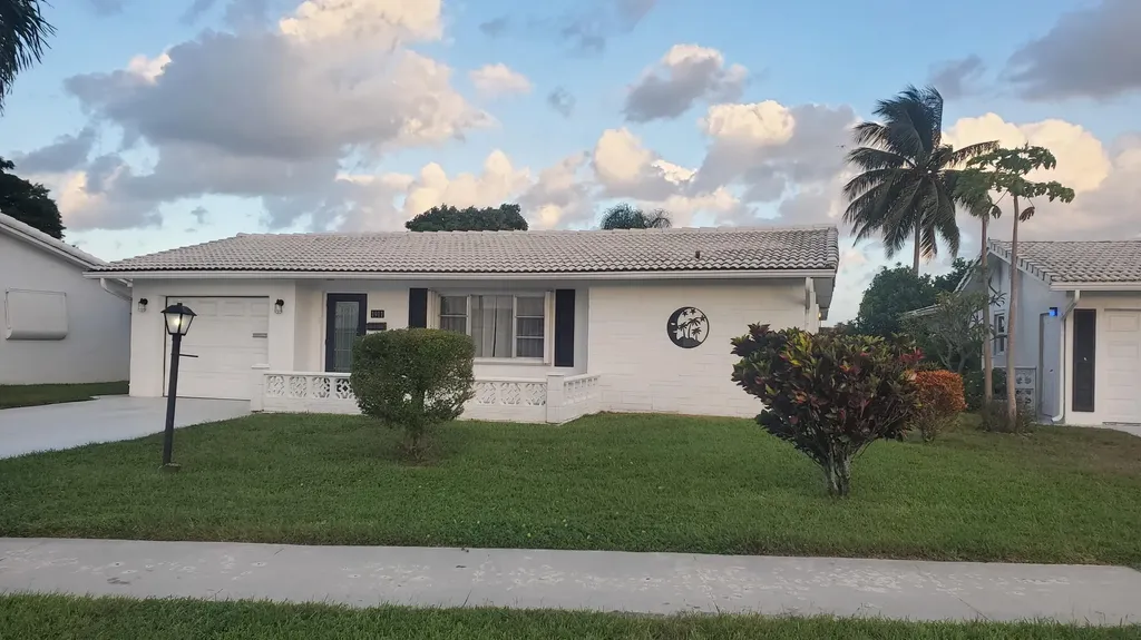 1911 SW 18th Street Boynton Beach FL 33426