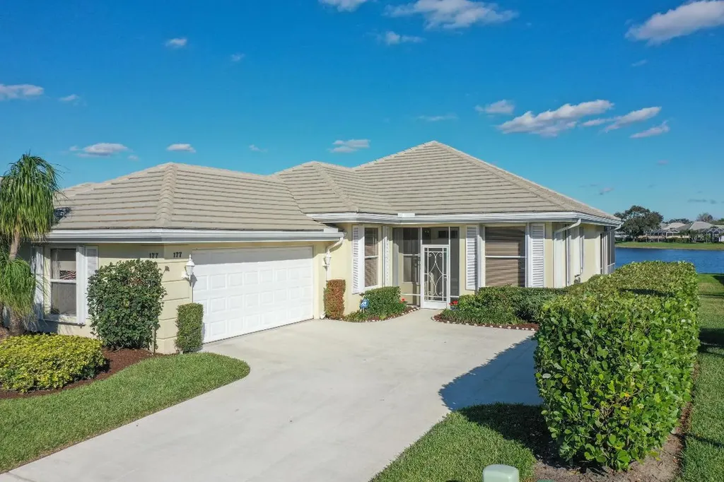 177 NW Bentley Circle Port St Lucie FL 34986