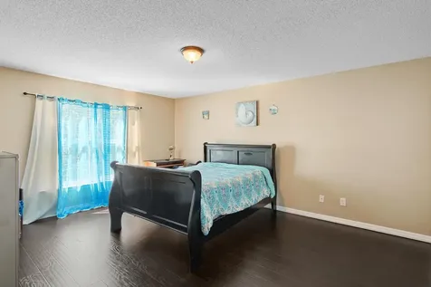 820 SE Sweetbay Avenue Port St Lucie FL 34983