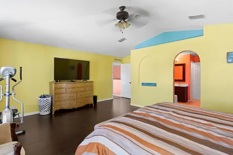 820 SE Sweetbay Avenue Port St Lucie FL 34983