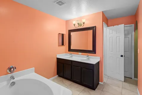 820 SE Sweetbay Avenue Port St Lucie FL 34983