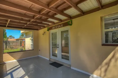 820 SE Sweetbay Avenue Port St Lucie FL 34983