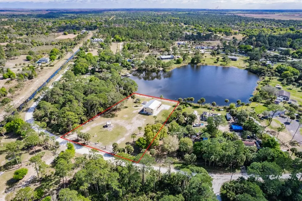 615 W Paso Fino Circle Clewiston FL 33440