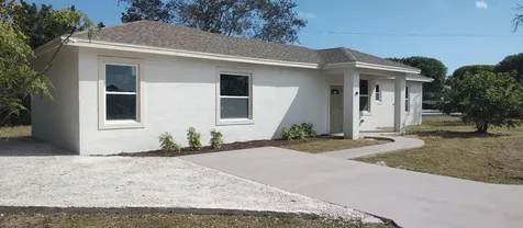 2002 W 21st Court Fort Pierce FL 34946